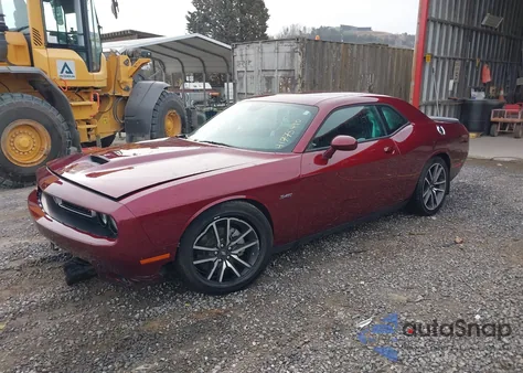 2023 Dodge Challenger R/T z USA, uszkodzony, nr VIN 2C3CDZBT8PH658916